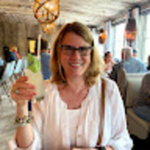 Meet your Posher, Julie